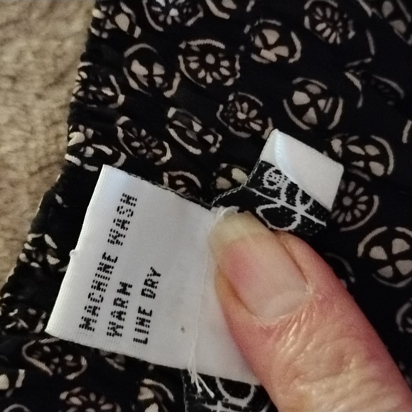 Women's Easy Care Elastic Waist Black And Tan Print Pants EUC. SMALL - Picture 5 of 6